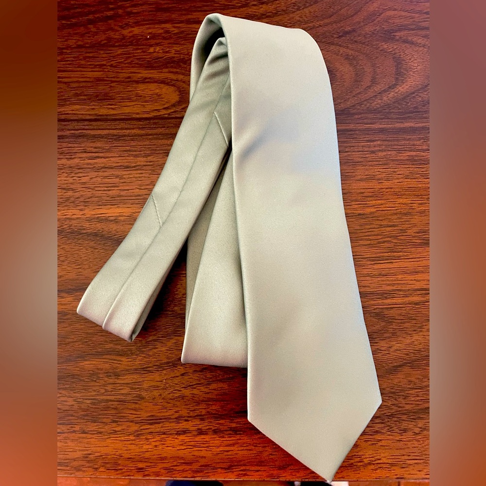 Azazie tie